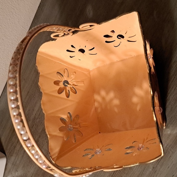 Metal Basket - Picture 2 of 4